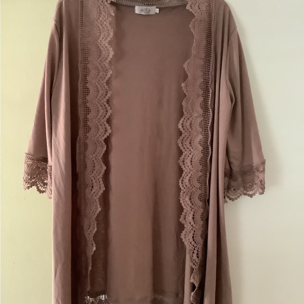 3/4 Sleeve Lace Detail Cardigan